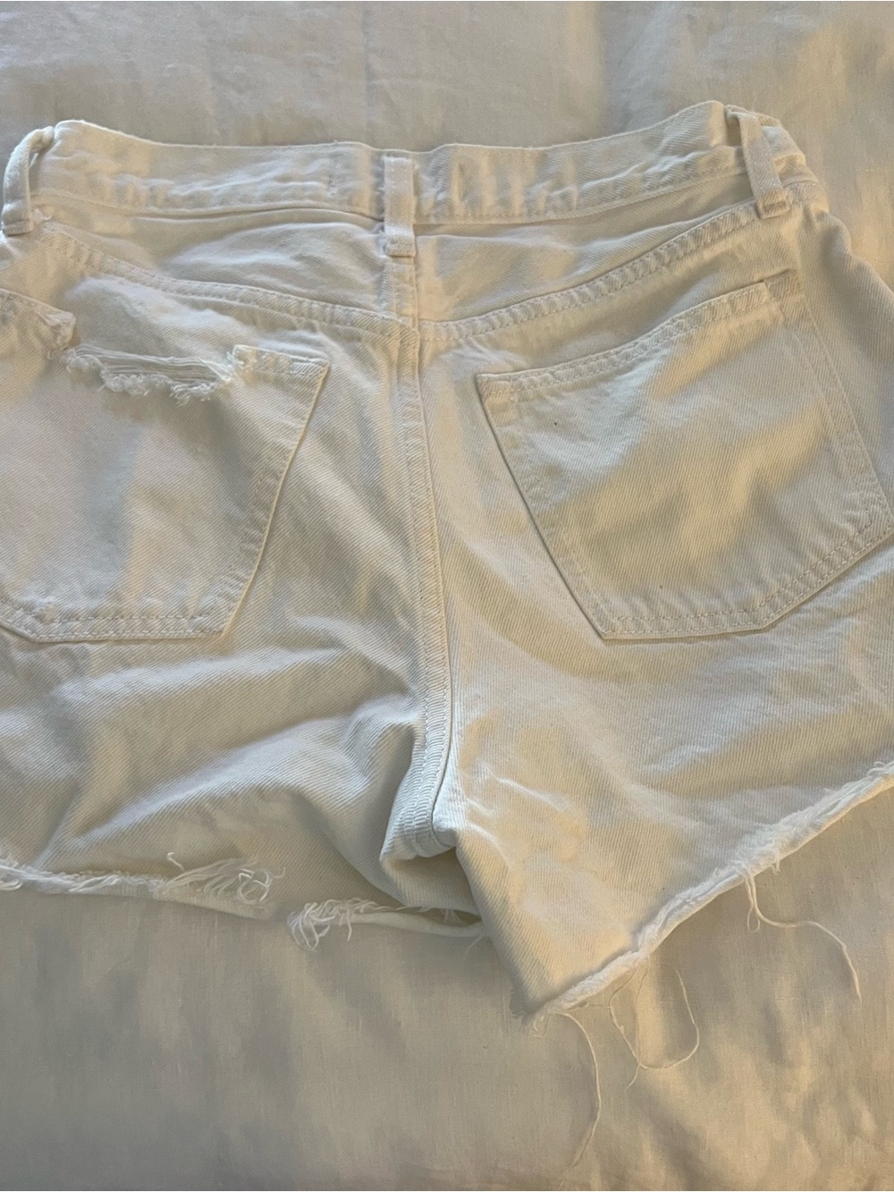 Abercrombie & Fitch White Boyfriend Shorts - Mid Rise - Picture 2 of 3